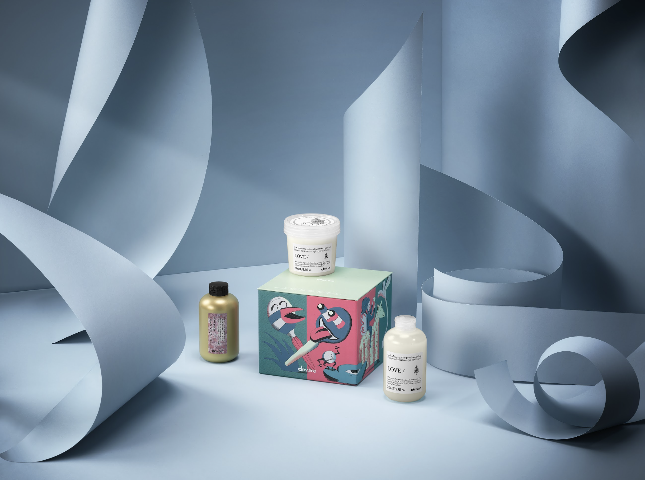Love Curl Gift Box.png