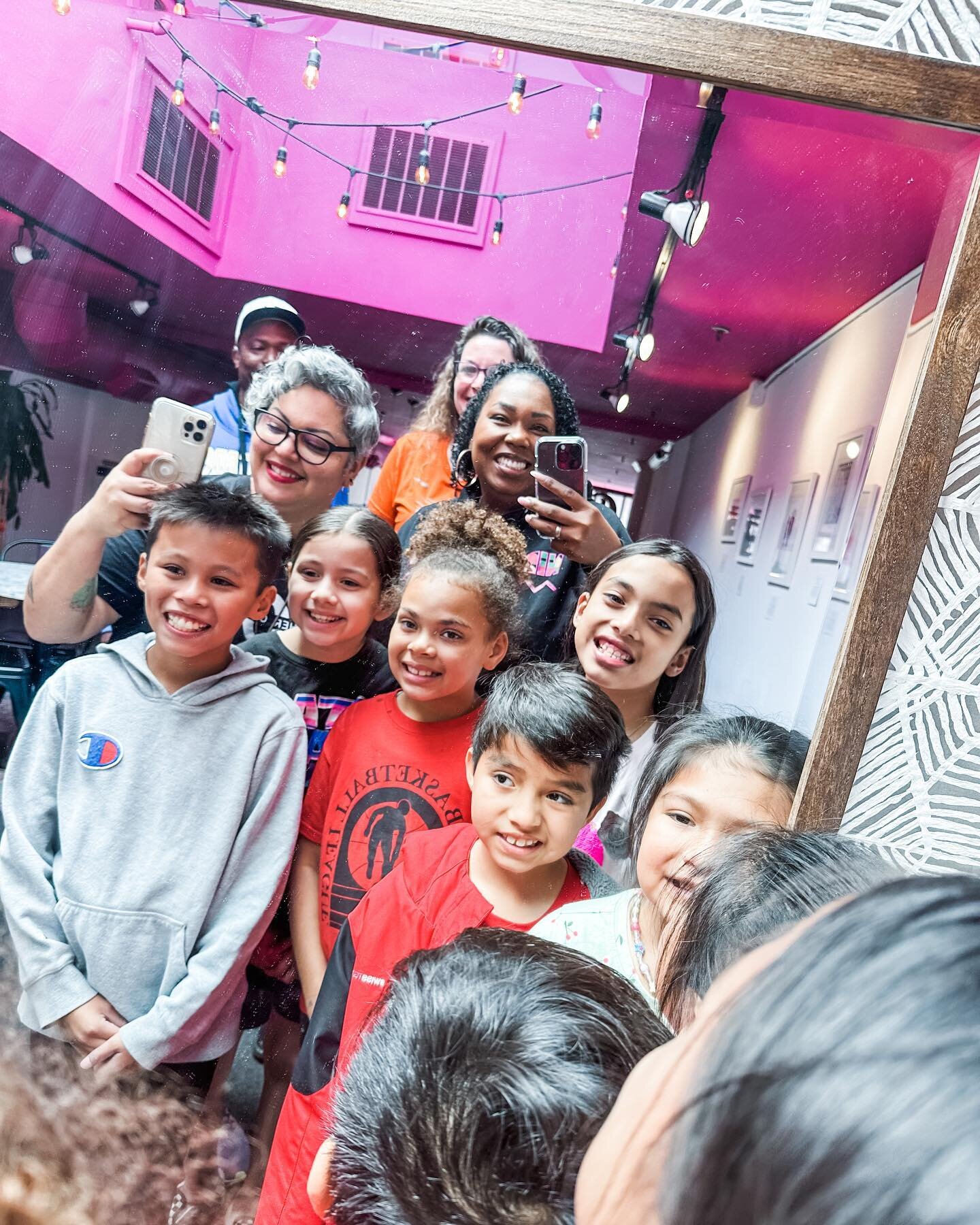 Happy FriYAY! 🥳 We had the great pleasure of meeting these super fun third graders from California School for the Deaf yesterday. 🤗 They were full of enthusiasm, wonder, and curiosity, with questions ranging from what year Jeronica was born to why 