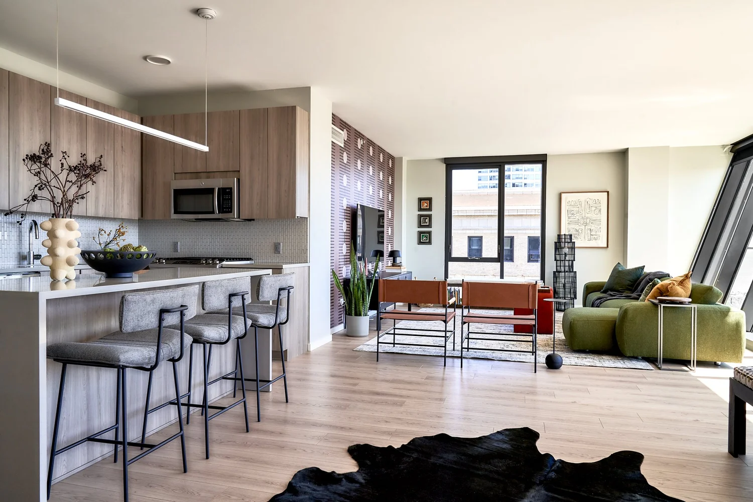 Hyde Park Highrise — Brooke Lang Design | Chicago Interior Designer