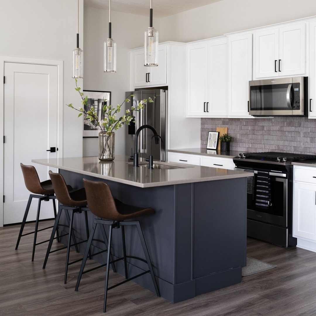 Considering hiring a designer for your upcoming home project? We&rsquo;d love to connect with you! At Brooke Lang Design, we specialize in luxury interior design and project management, handling everything from initial concept to final installation. 