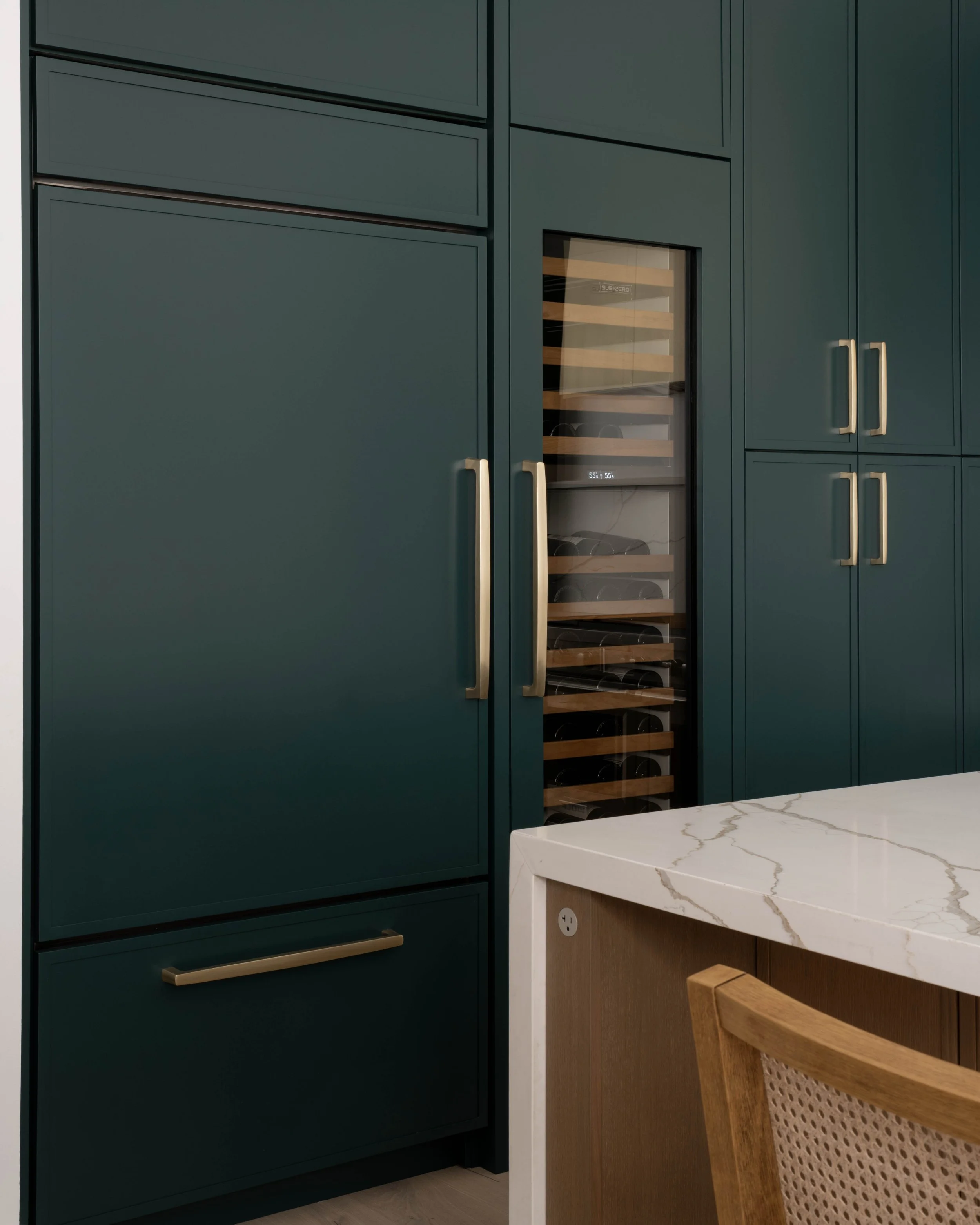 Green Kitchens + White Oak Cabinetry: Why Jewel-Toned Kitchens Are Defining Luxury Design in 2026