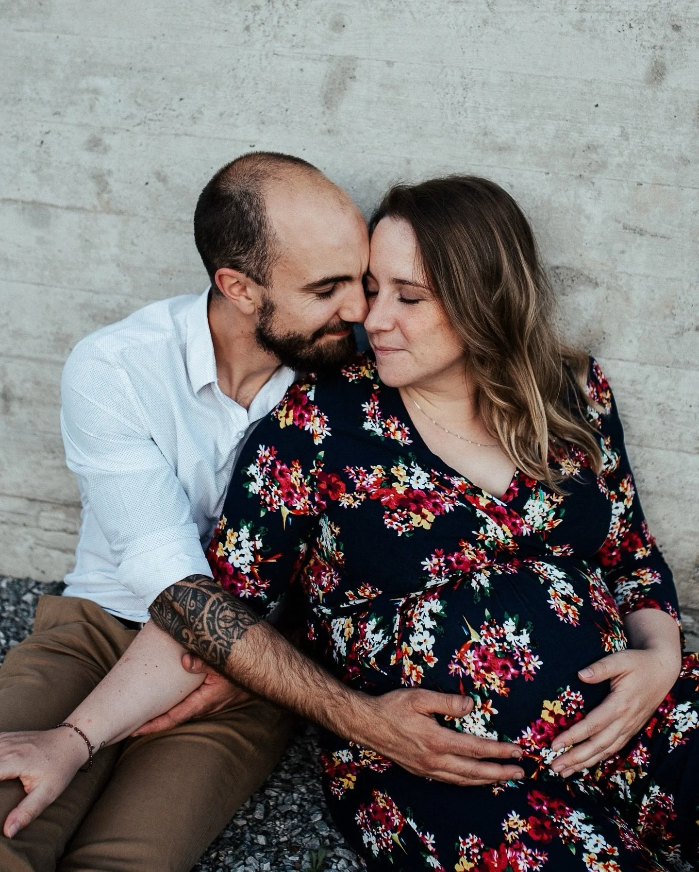 Vorfreude an der T&ouml;ss 🌿

Ich liebe es, solche Momente festzuhalten! 
Ein gem&uuml;tlicher Spaziergang am Wasser, echtes Lachen und ganz viel Vorfreude✨

#Gl&uuml;cksmomente 📸

#babybauchshooting #babybauchfotosschweiz #familienfotosschweiz #fa