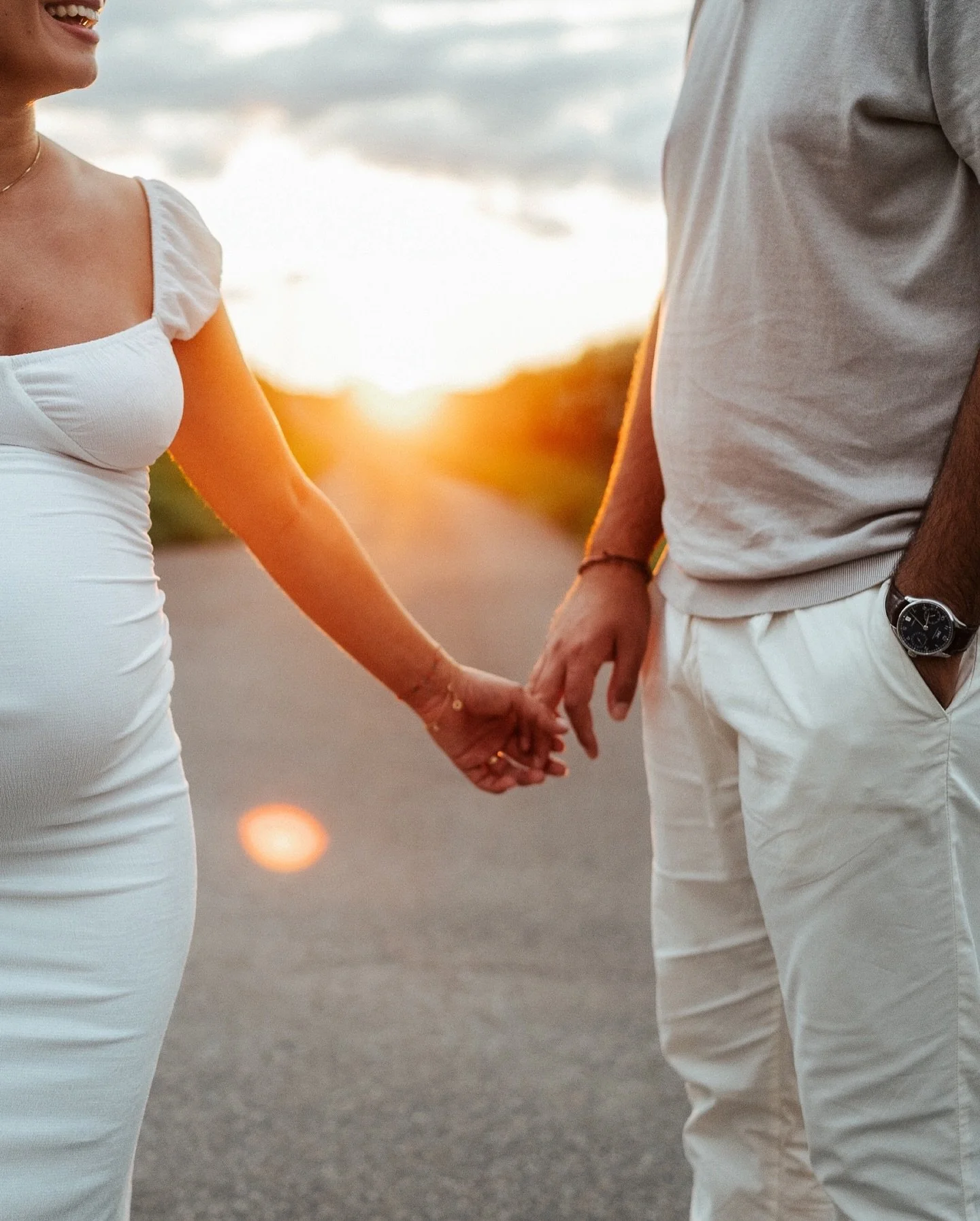 BABYBAUCH GL&Uuml;CKSMOMENTE

Bald zu dritt✨💛

#kleinegrossewunder #herzlichengl&uuml;ckwunch 

#bekafotografiert #babybauchshooting #fotolocationschweiz #thur #fotografinschweiz #fotografinwinterthur #winti #winterthur #veltheim #familienfotografin