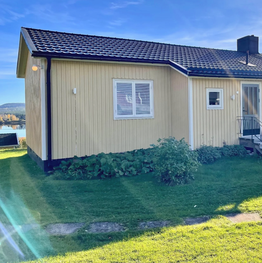 Hus intill Torneälv