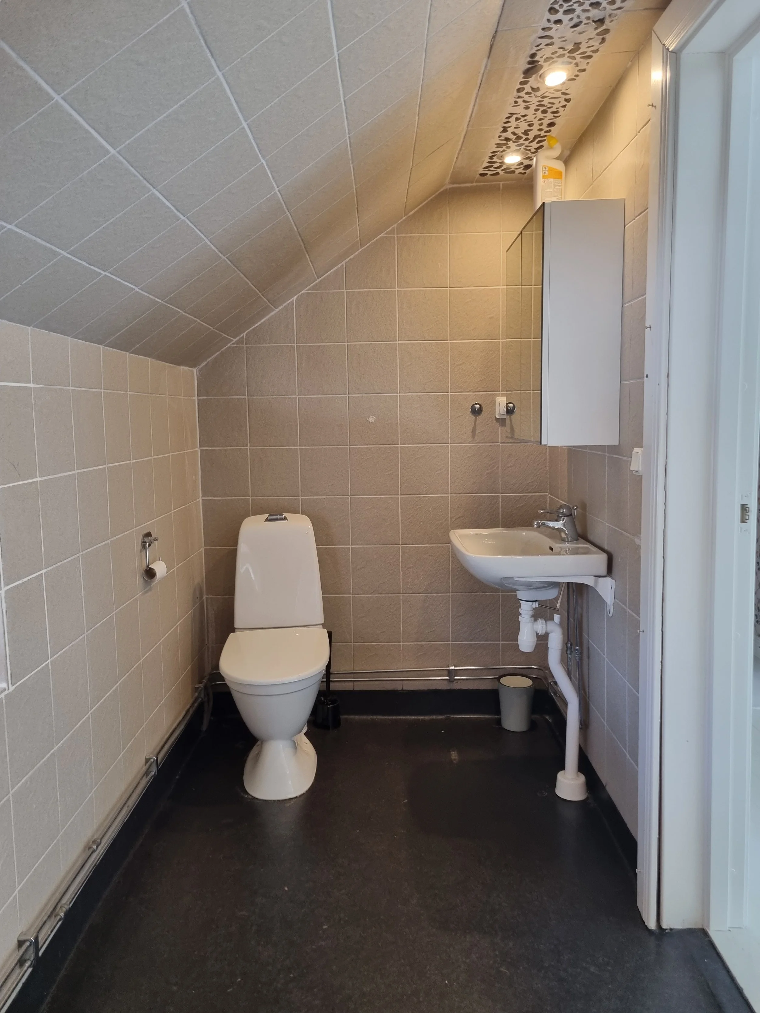 lovikka-wc.jpg