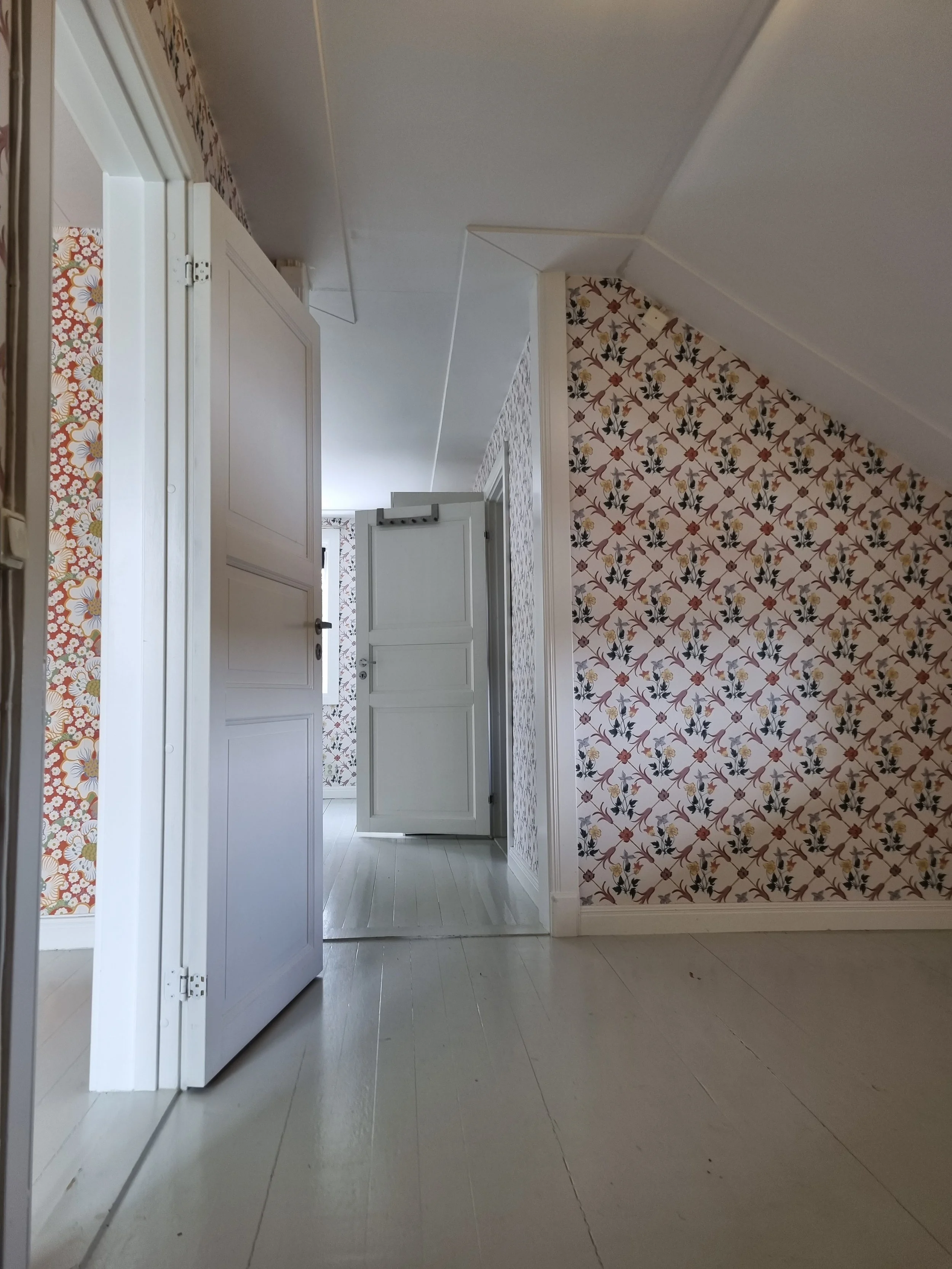 lovikka-upstairs-hallway.jpg