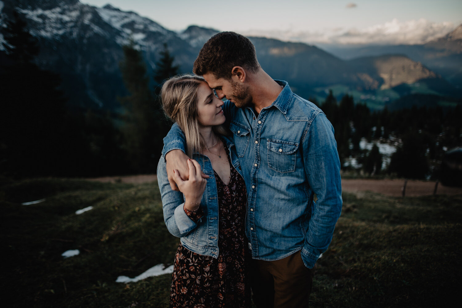 Mountain Couple Shoot Salzburg - Miss Freckles Photography (28 von 30).jpg