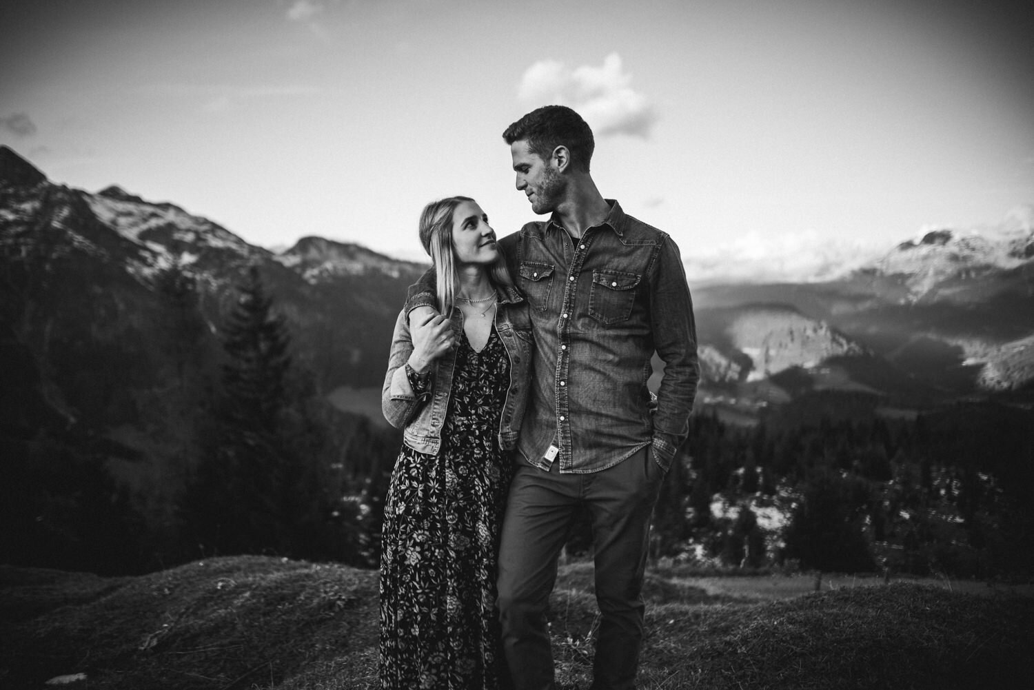 Mountain Couple Shoot Salzburg - Miss Freckles Photography (27 von 30).jpg