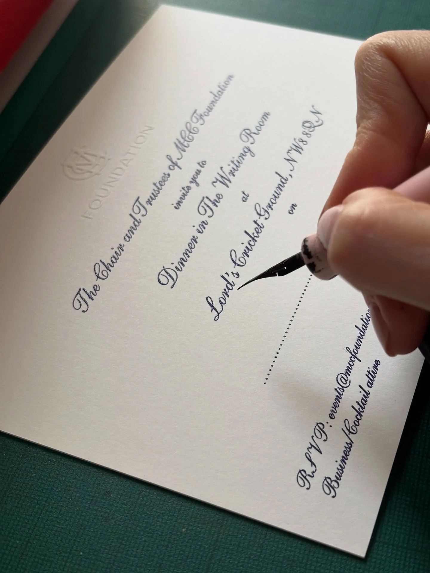 A lovely request in October for @_mccfoundation @homeofcricket ✍️✨ Pointed nib and ink dates on pour memoire cards and dinner guest names on place cards.

_
#dinnerevent #calligraphyplacecards #tablesettingideas #invitations #lordscricketground
