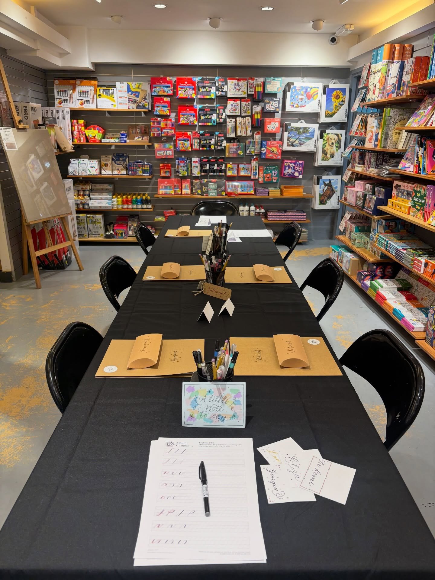 One SINGLE ticket released for this Sunday&rsquo;s Mindful Calligraphy workshop @cassart1984 in Kensington! It&rsquo;s been fully booked for a few weeks&hellip;but a spot has opened up. If you were thinking about it here&rsquo;s your sign!

Grab the 