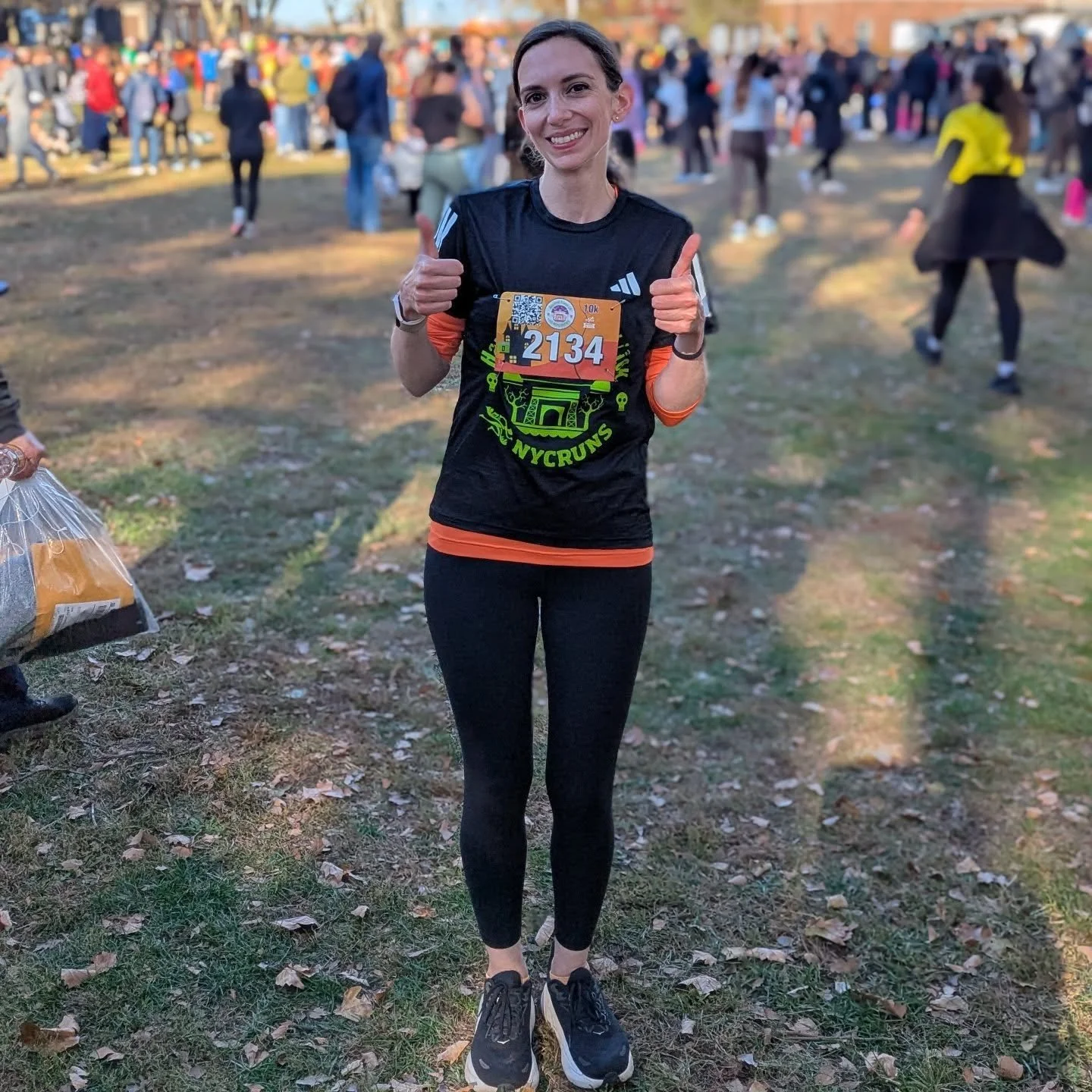 SUCCESS! Halloween 10k with @nycruns - last year, the 5k brought me out of &quot;running retirement,&quot; and I'm so proud to be back this year with bigger running dreams and determination! 🍁🍂🏃&zwj;♀️✨
