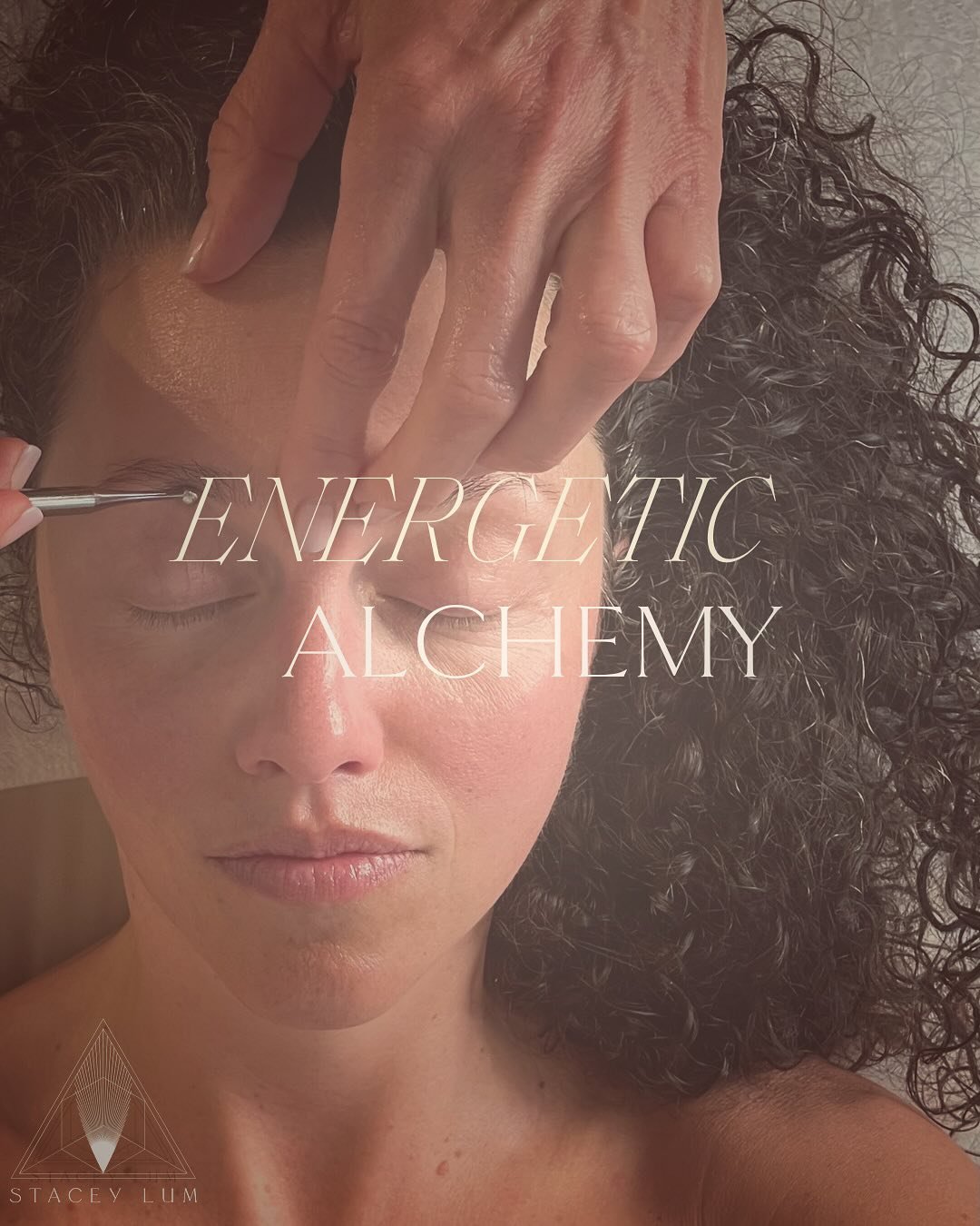 READ this story of energetic alchemy.
 When a client arrives, I always ask: What is currently presenting?

@lyndsaylee walked in HOT- you been there? She had just stepped out of a strategy call where she needed to hold a boundary. Her energy field wa