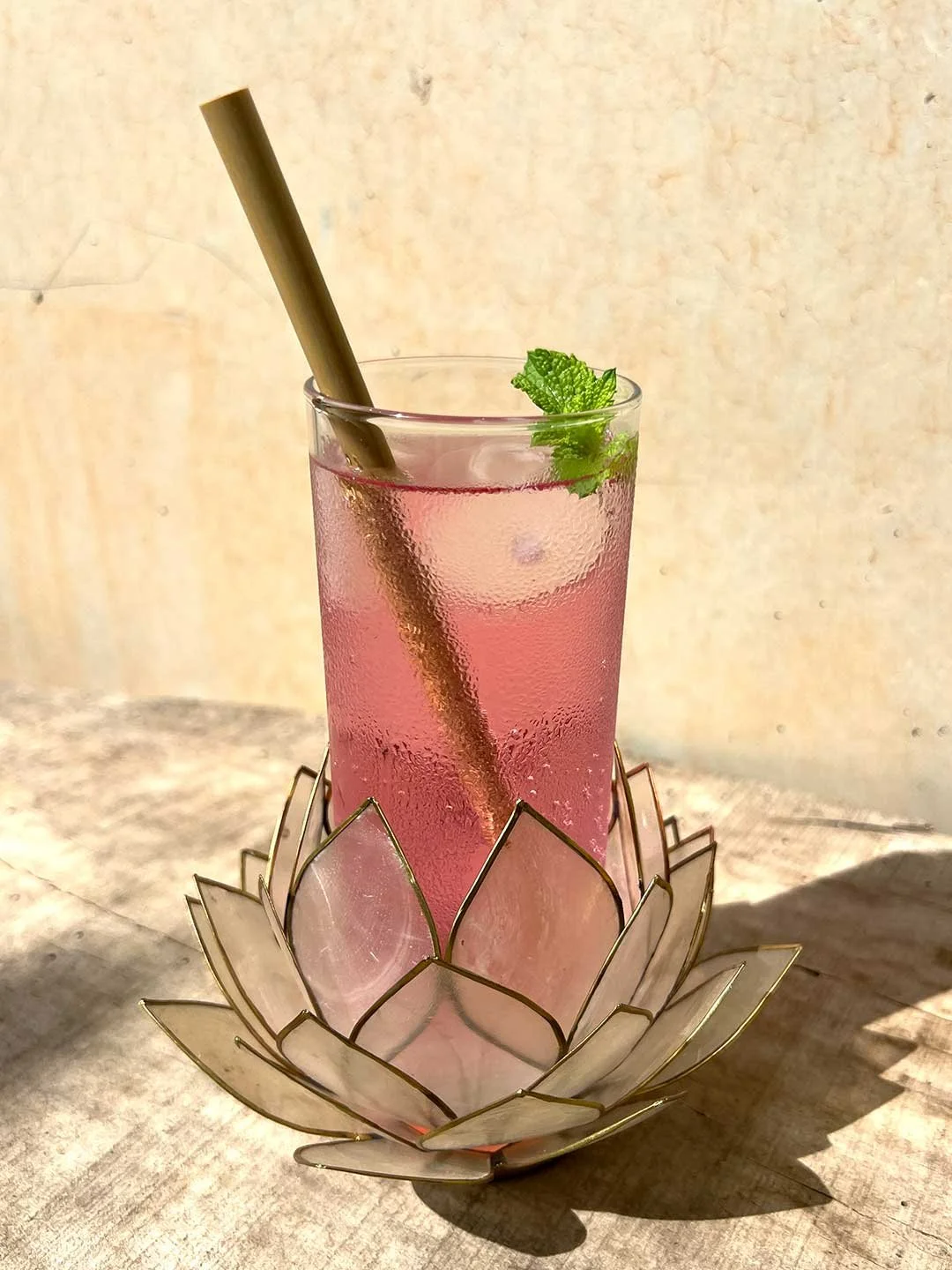 WHITE-LOTUS-FLOWER-HIGHBALL-COCKTAIL-GLASS-SIDE-VIEW-WEB.jpg