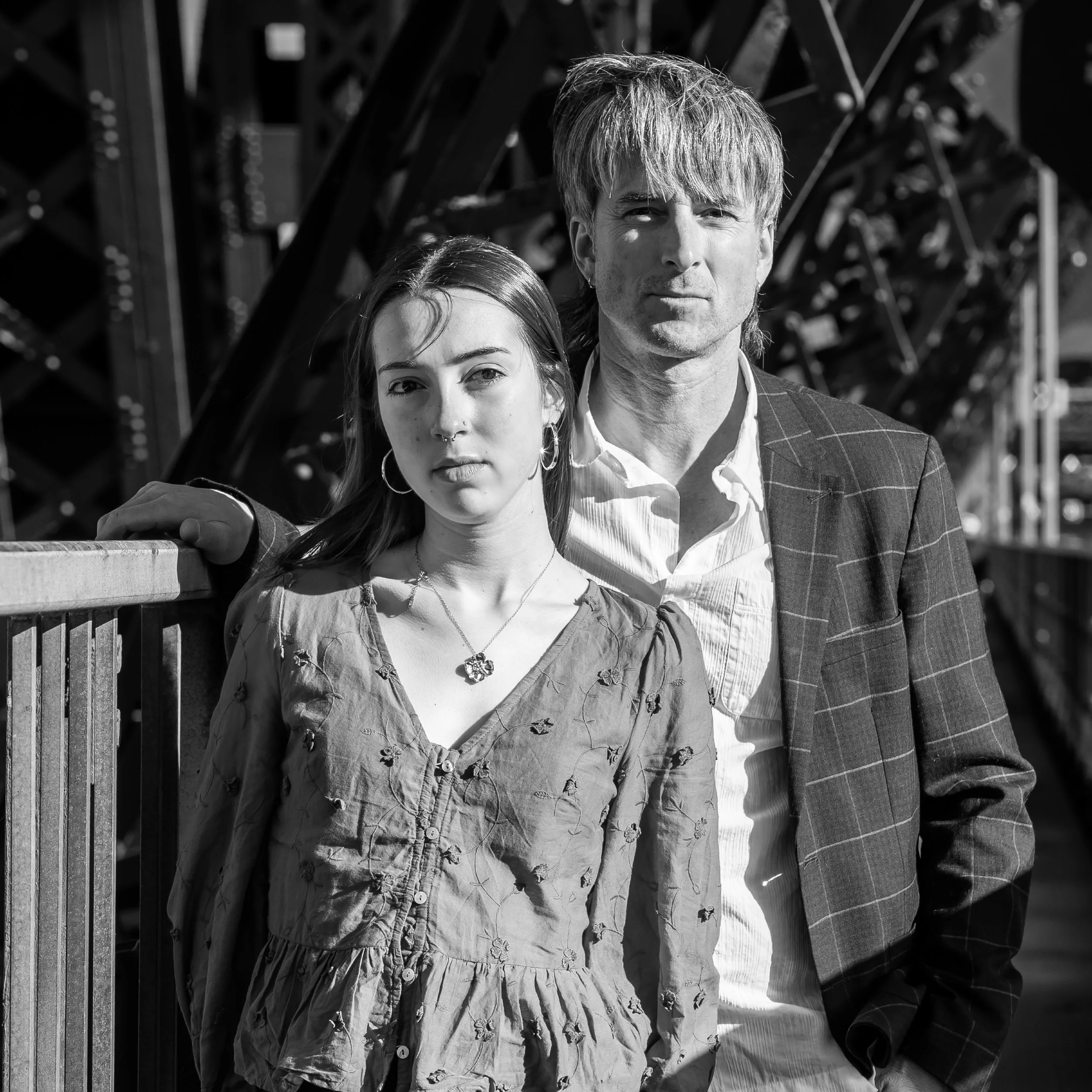 Aurian Haller dévoile « Dust of Stars », un premier extrait lumineux tiré de son prochain album « Songs of Contradiction »