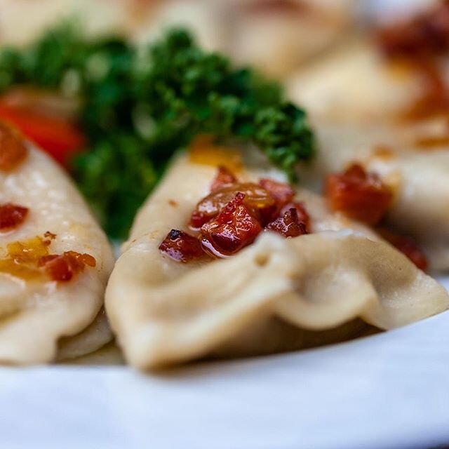 🇬🇧Here they are! Our dumplings will soon be even more available than usual. Do you know what's going on? It's still a secret, so don't tell anyone. We are looking forward to sharing everything with you! In the meantime, see you in the Old Town!
&md