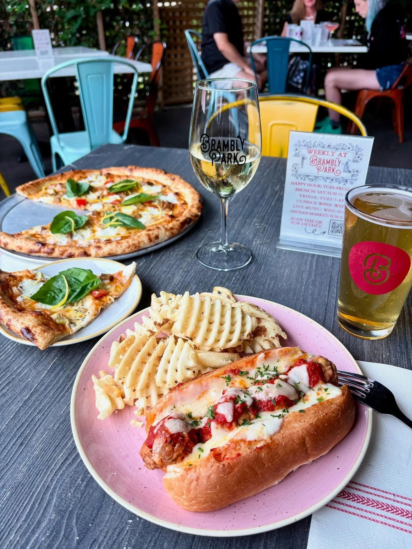 ✨New Specials!✨

🍅🍆🍕 Ratatouille Pizza with a summer vegetable sauce, fresh mozzarella, roasted red peppers, and grilled eggplants and zucchini. 

🌭Meatball Parm Sub with house-made meatballs, marinara, provolone, and parmesan. 

#rvadine #rvaeat
