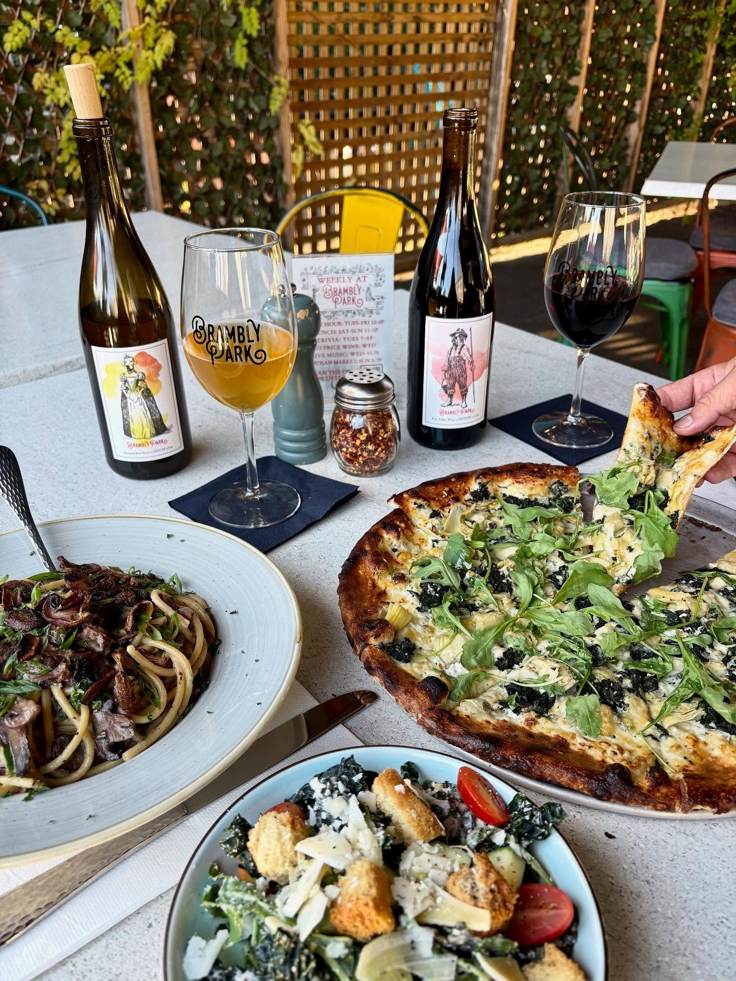 ✨New Food &amp; Wine Specials!✨ 

🍝 Short Rib Stroganoff with braised short rib and house-roasted mushrooms cooked in beef au jus tossed with bucatini noodles. 

🍕 Spinach Artichoke Pizza with an herb-whipped mascarpone and ricotta base, chopped ar