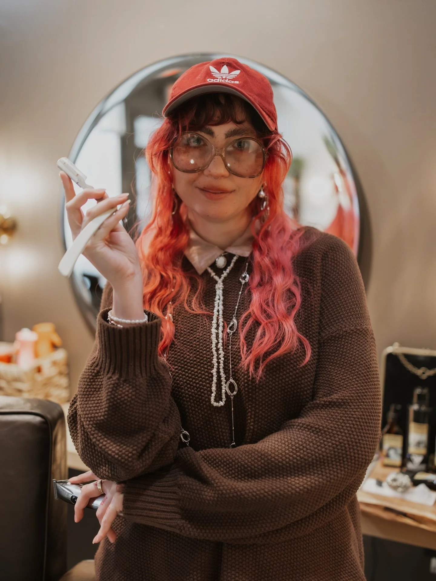 For those that appreciate the ✨details✨Precision cuts, eucalyptus hot towels and a moment to slow down &amp; unwind. Book the full experience with Shemaine! 

📷 @srphotography.yxs