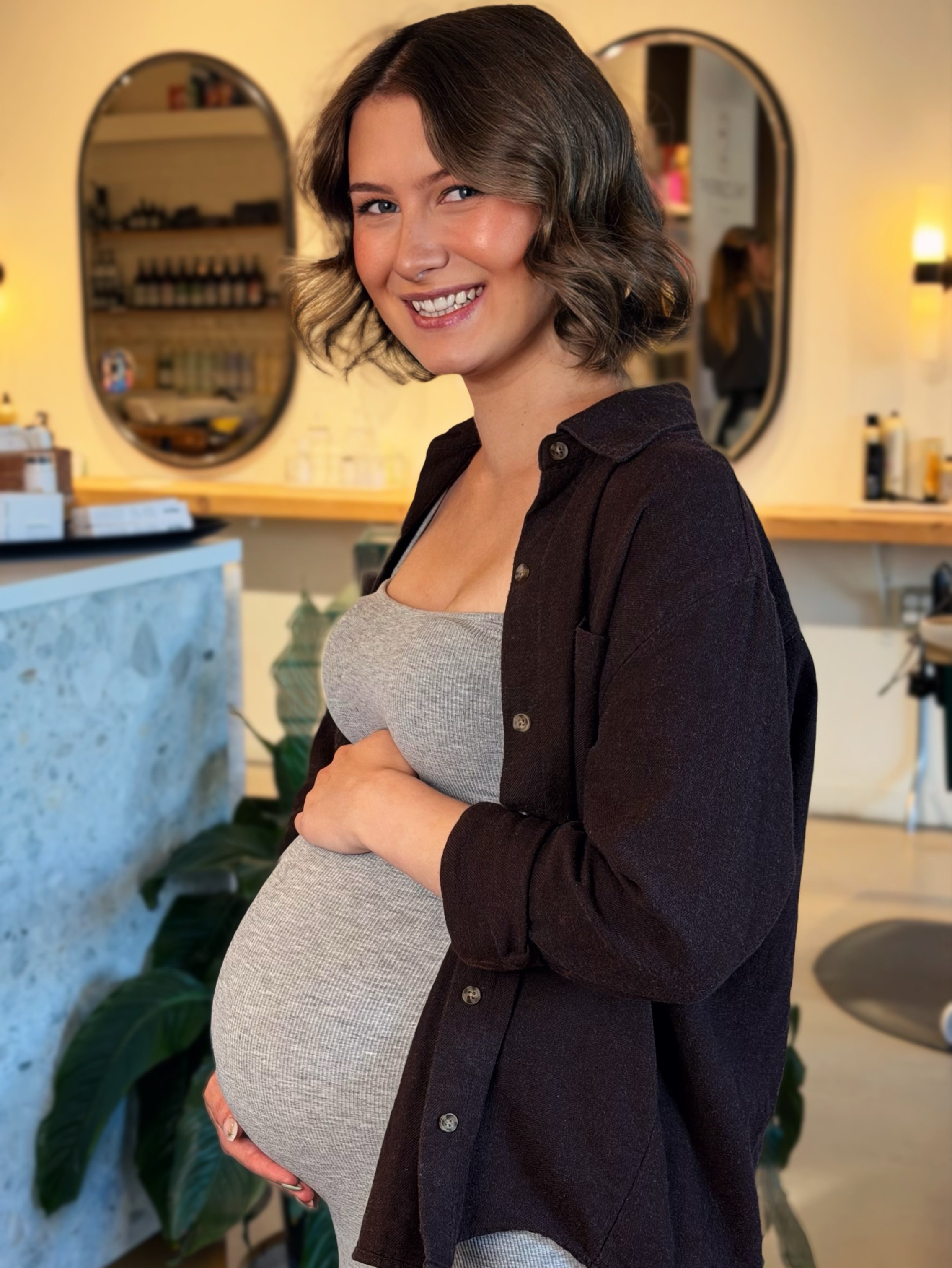 A bittersweet announcement for Olivia @luxlocksbyliv 🤍 but first, how cuuuute is this bump🥹

Olivia will be going on maternity leave October 1st, and we couldn&rsquo;t be more excited for her as she welcomes her baby! 

She has been such a pleasure
