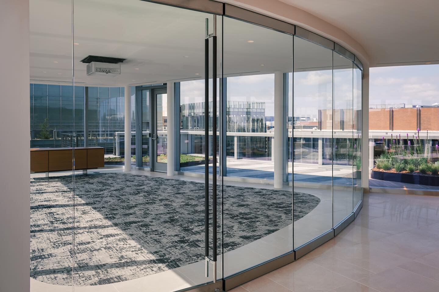 @modernfold 362SR movable glass wall installed in the penthouse of an office building in Northwest DC. Providing a conference/meeting area with privacy when needed while still retaining the gorgeous view of the city.

Thanks to HOK Architects and Jam