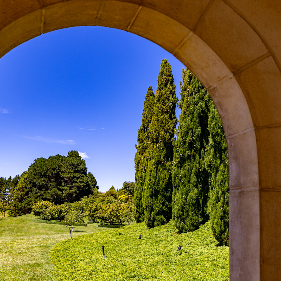 An array of archways. 🌟

A day out with the family in the largest privately owned cool climate garden in the southern hemisphere for just $105? Sounds like a pretty good deal!

📌 Book your Mayfield Garden tickets now:
🔗 Link in Bio!

#autumn #nswg