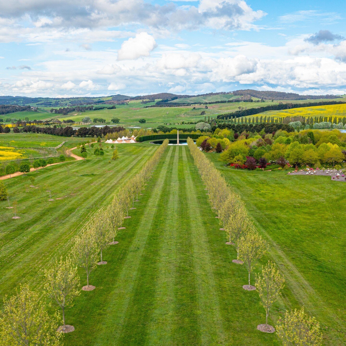 Easter &amp; school holidays are near!

Enjoy a budget-friendly day out at Mayfield Garden. Family ticket: $105 (2 adults, 3 kids). Bring a picnic, hunt eggs, explore a 65-hectare garden! 🌻

📌 Book your garden tickets now:
🔗 Link in Bio

#autumn #