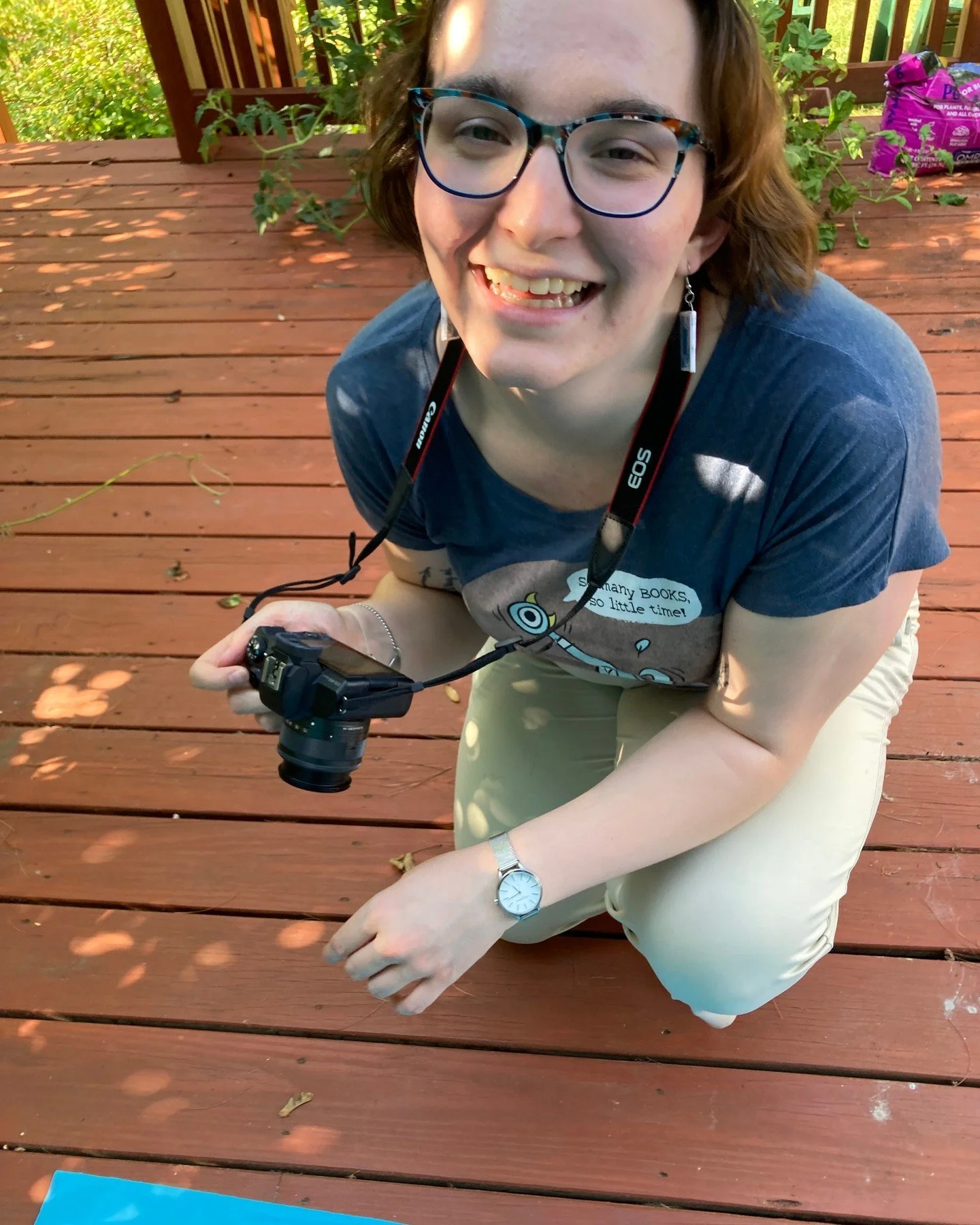For the &ldquo;She Doesn&rsquo;t Know&rdquo; album art, I wanted to put my face over a collage made out of abstract-ified shots of my hair and clothes. I asked @miss.elizabeth.18 to lead the photoshoot because she&rsquo;s both a theater kid and my be
