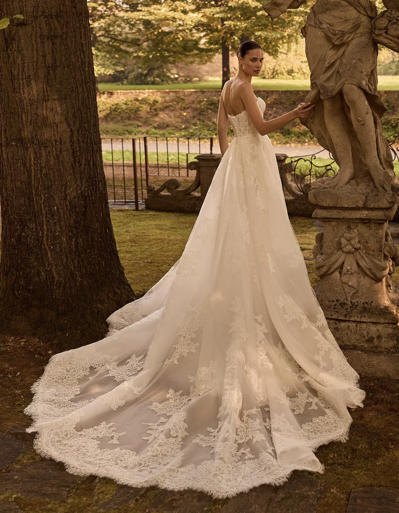 YVONNE_APC_PREVIEW2027_2.webp