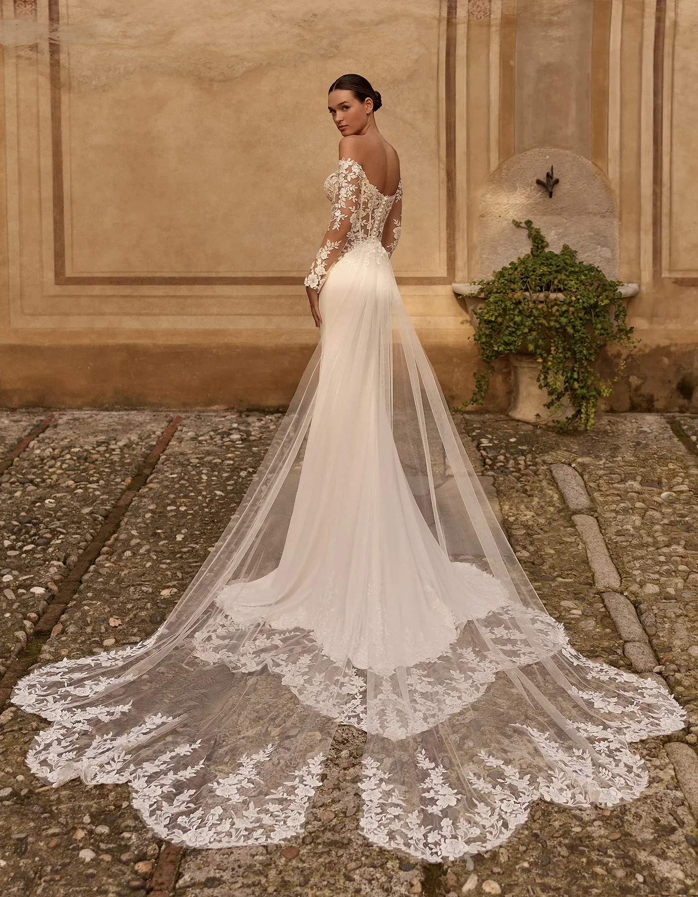 MALIKA_AP_PREVIEW2027_03.webp