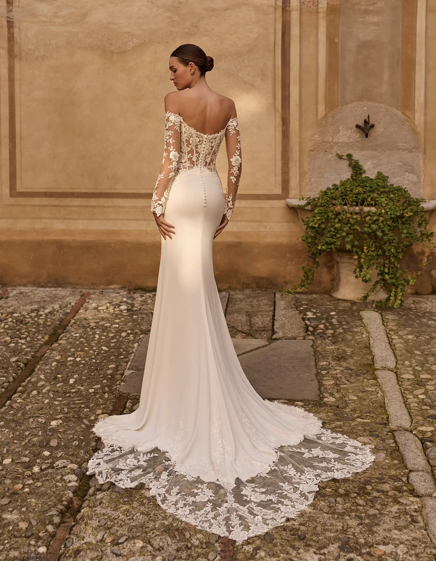 MALIKA_AP_PREVIEW2027_2.webp