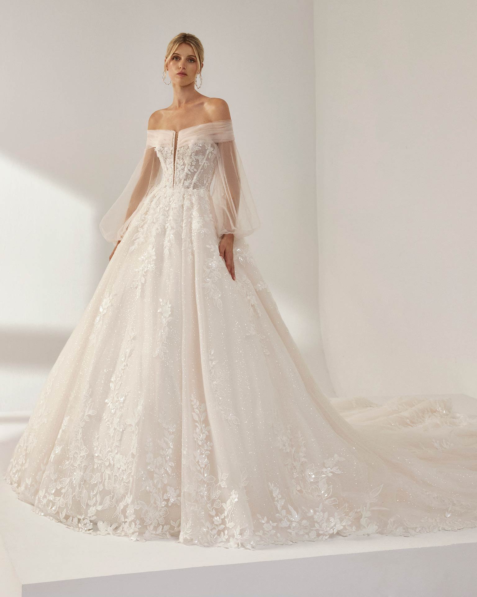 1w12-alondra-luna-novias-1.jpg