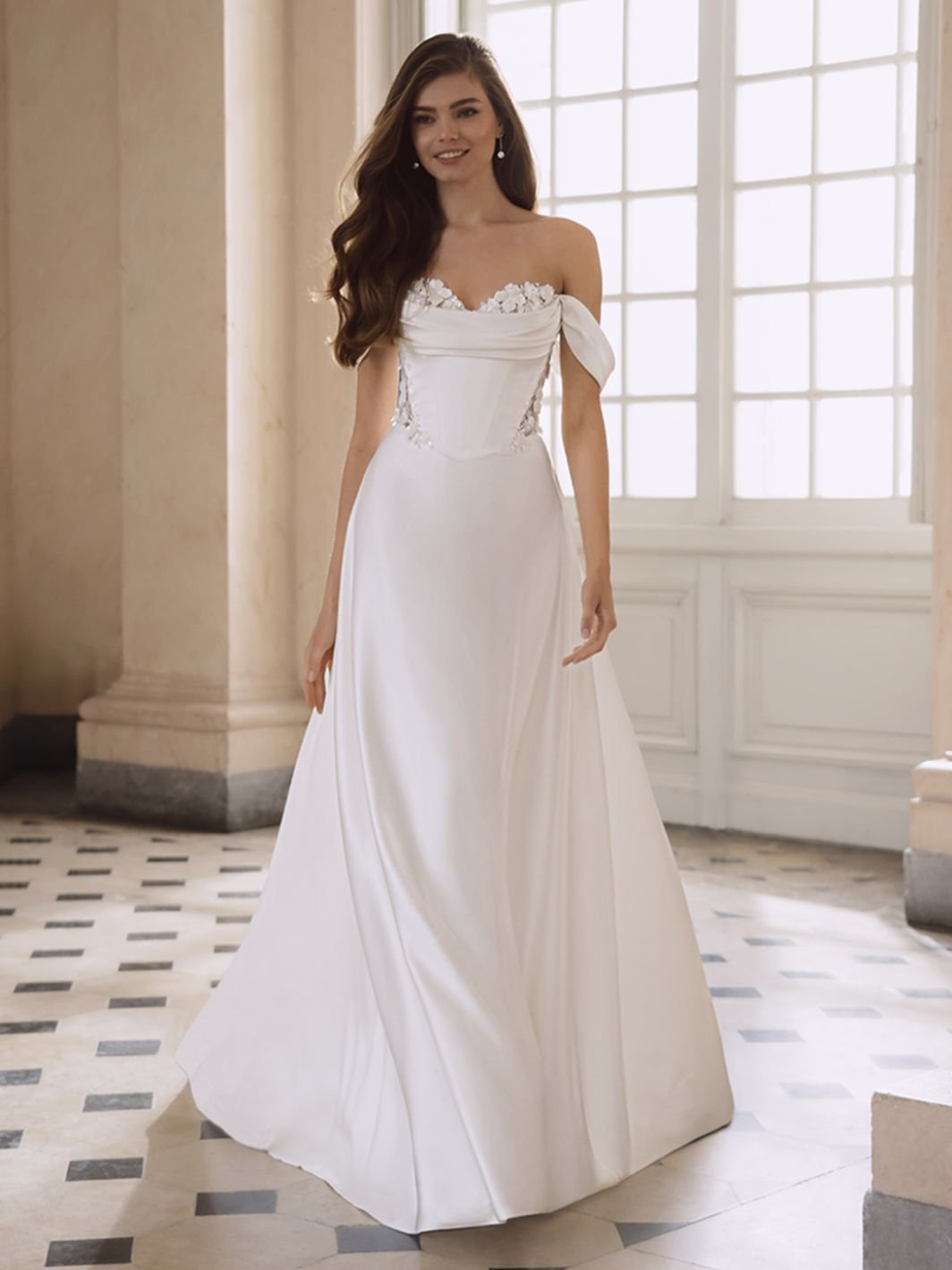 26_Etoile_PRO_FERMINA_Fro_Web_1064_1418_80_s_c1.jpg
