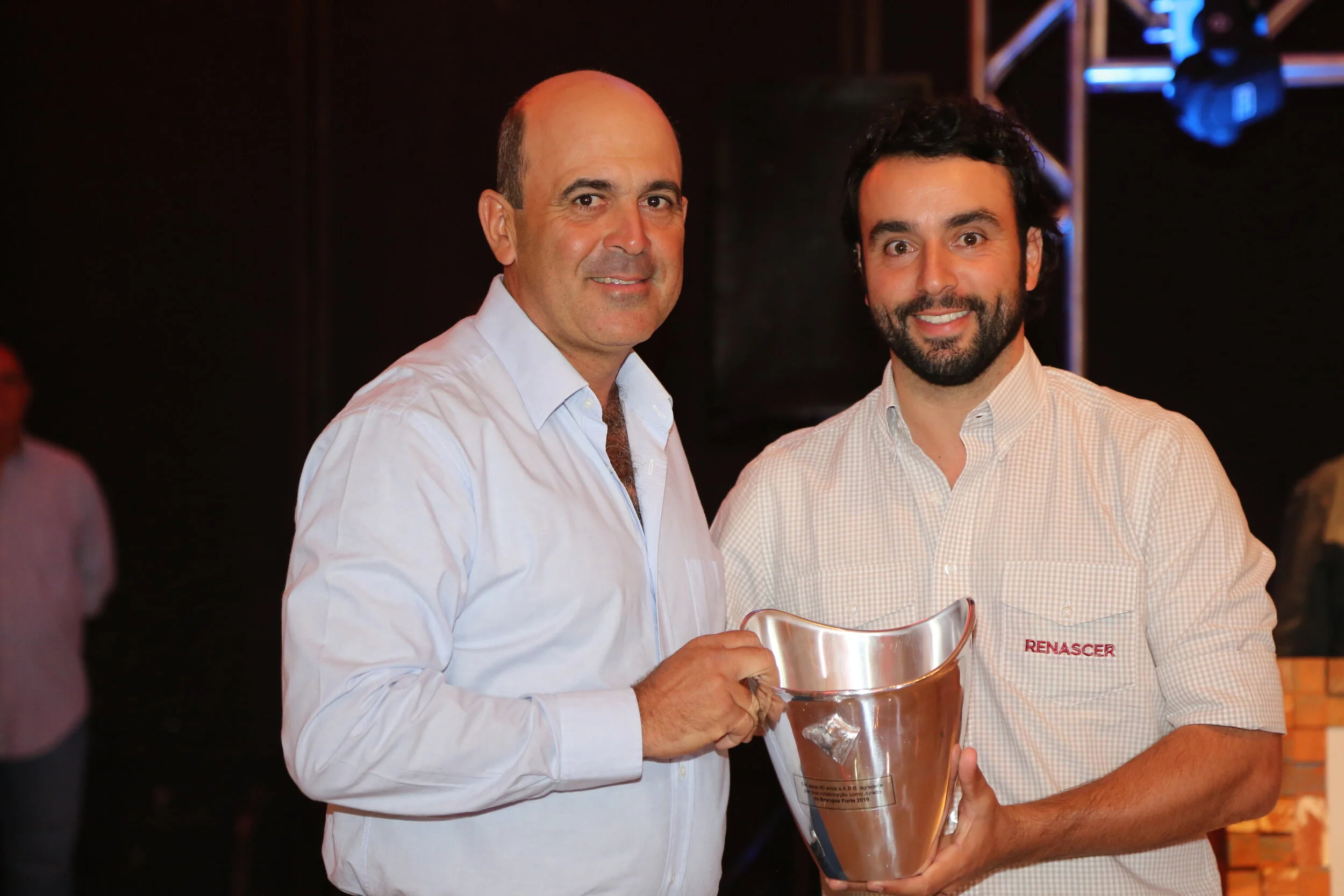  Amadeu Alvim e Leonardo Pavin 