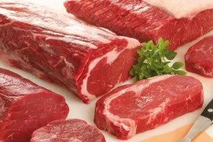 Carne sobe mais no atacado que no varejo em um ano