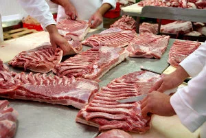 Supermercados gaúchos vão a justiça por costela bovina