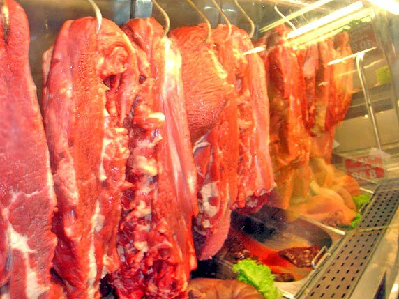 Carnes: Falta de chuvas causa baixa oferta de gado para abate no RS