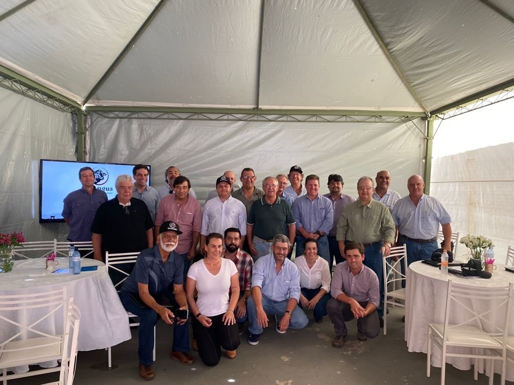 ABB reúne corpo técnico para projetar o futuro da raça ABB reúne corpo técnico para projetar o futuro da raça