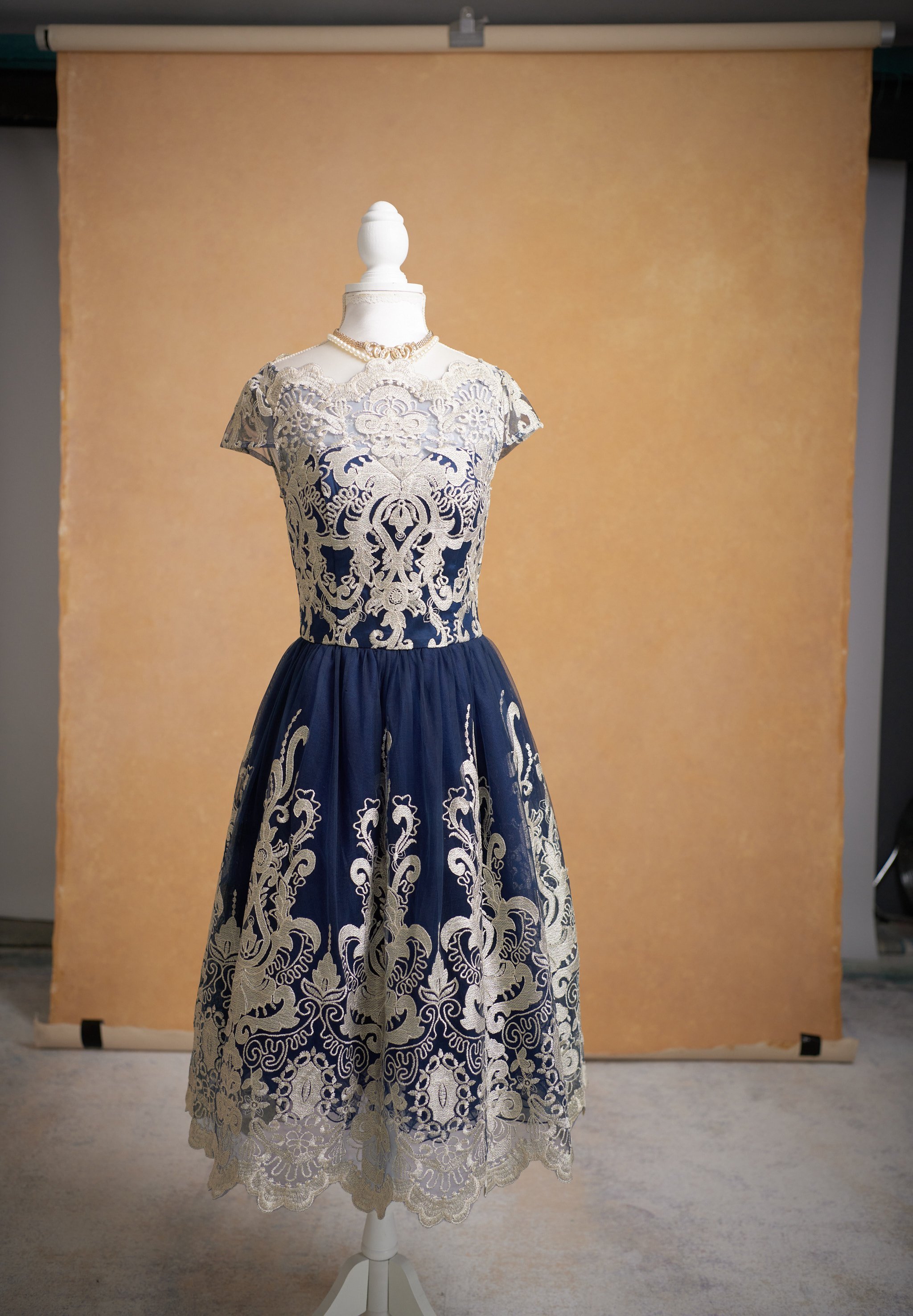 Warm white cream Hand painted backdrop Photography backdrops UK ...