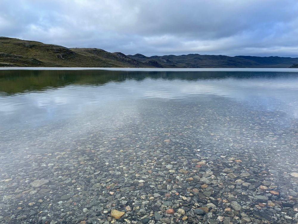 The water source at the shore of Lake Amitsorsuaq