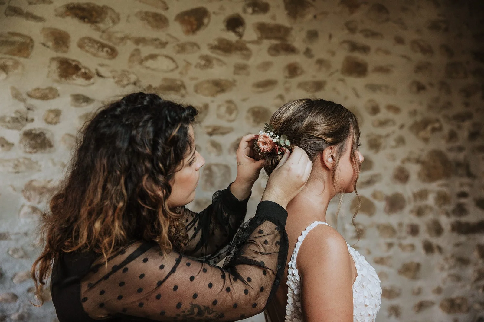 Mariage bohème au milieu des fougères (copie) (copie)