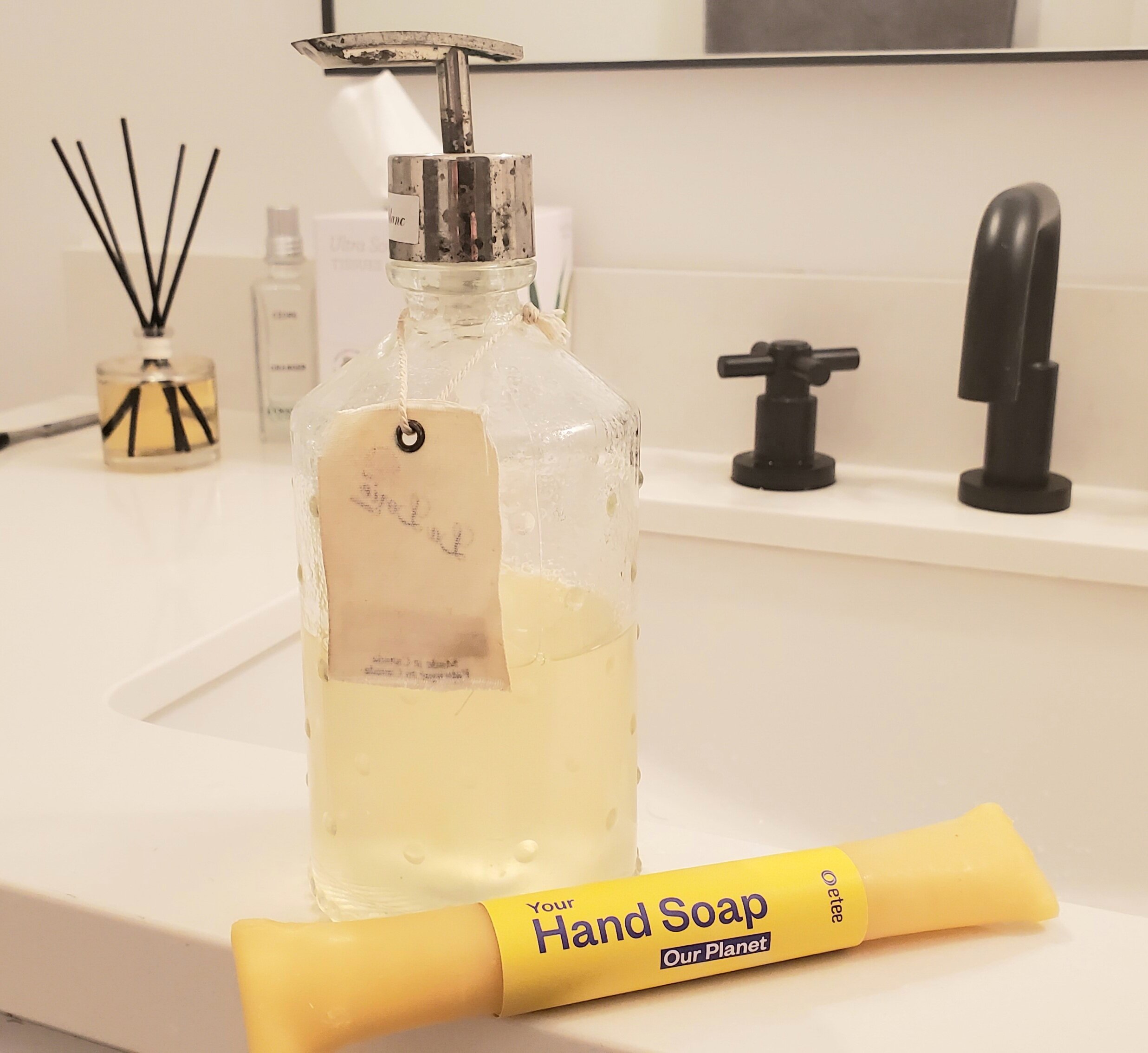 etee lemongrass hand soap (2).jpg