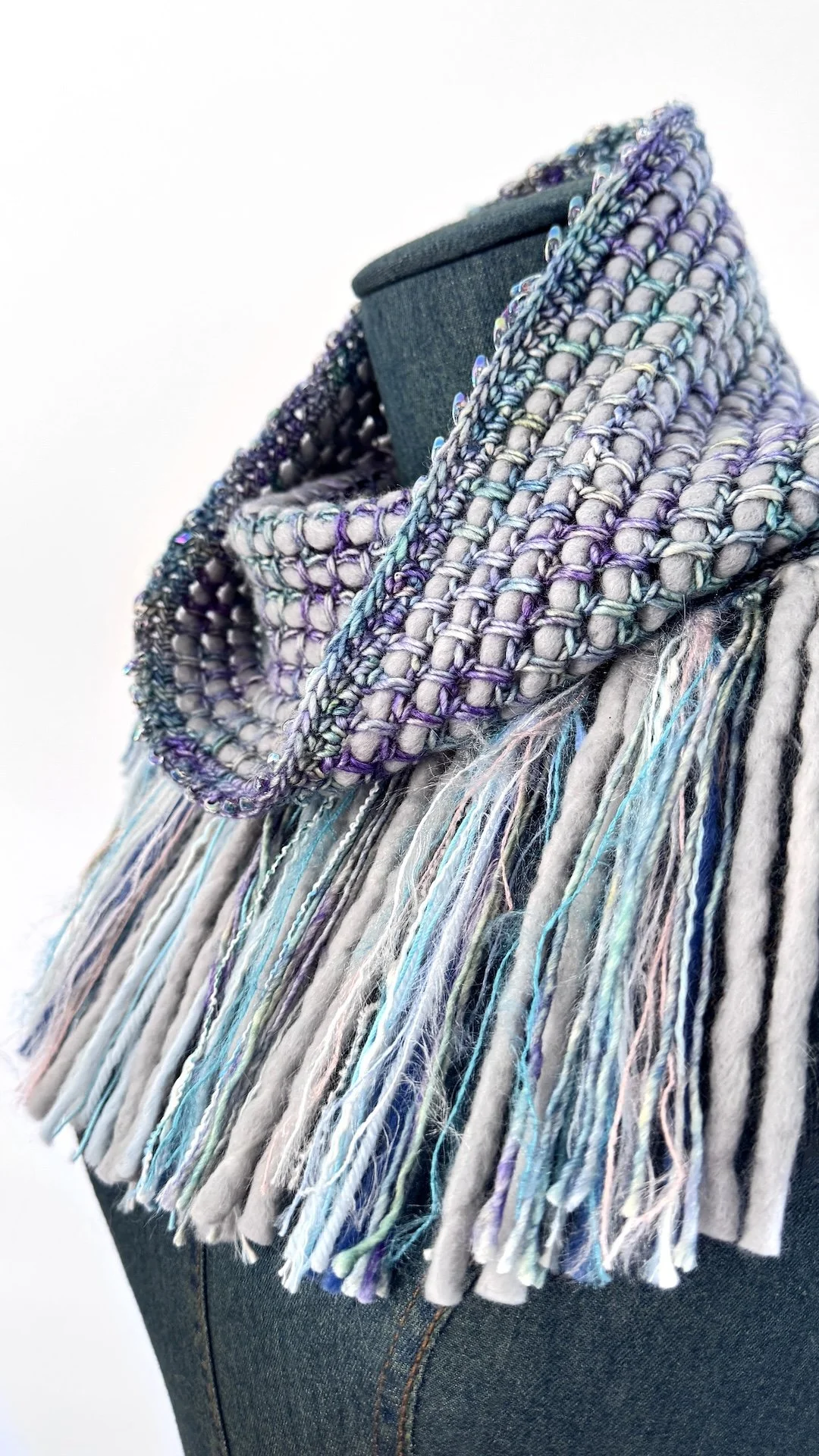 JTR06_Blue_mix_fringe_cowl2.jpg