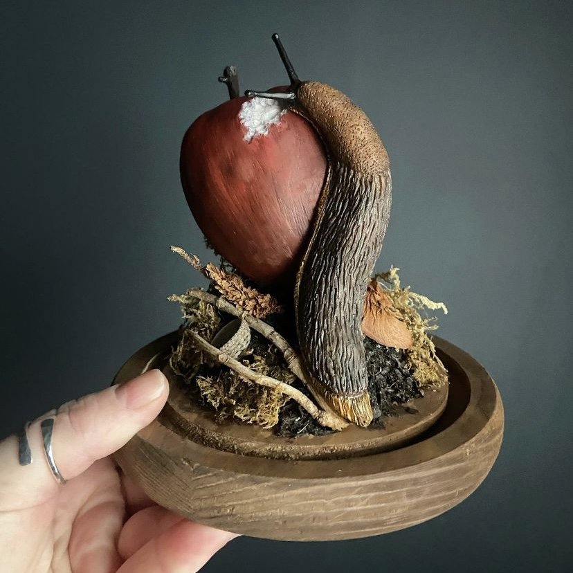 Slug apple .jpg