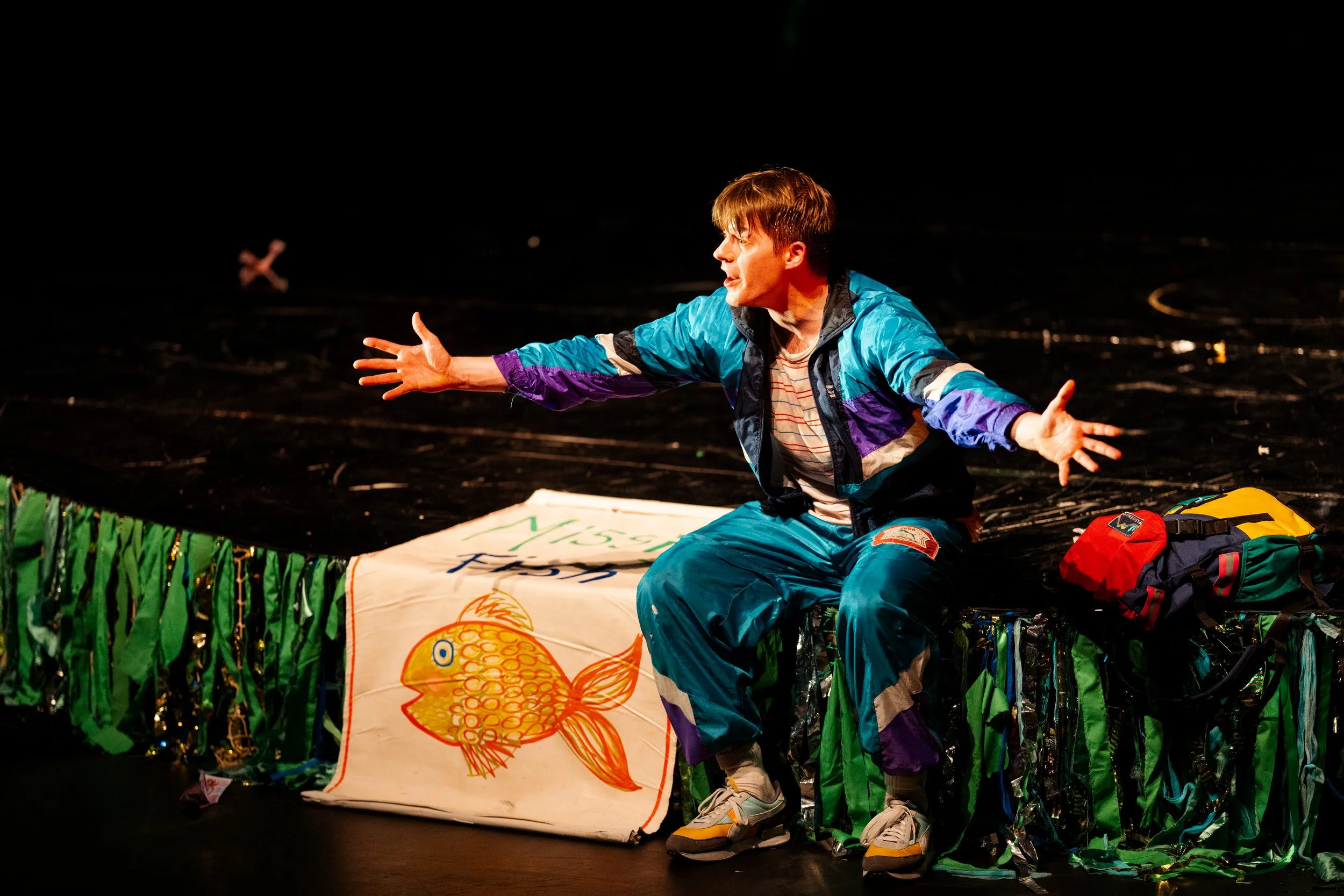 fish-boy-2faced-dance-production-7.jpg