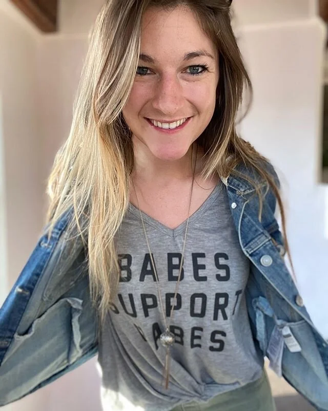 Spreading a little love and support to my babes today 💕 I&rsquo;m sure you&rsquo;ve heard the phrase &ldquo;Be Positive&rdquo;...⁣
⁣
And I also know that in our current situation, it may be hard to maintain positivity&hellip; trust me, I get it!⁣
⁣
