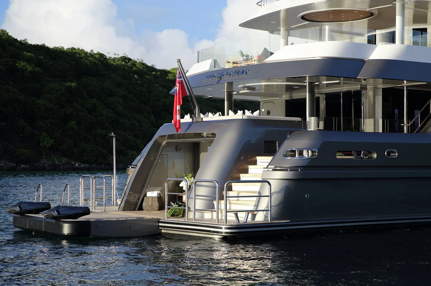 44m MY MUCHOS MAS - exterior/interior design