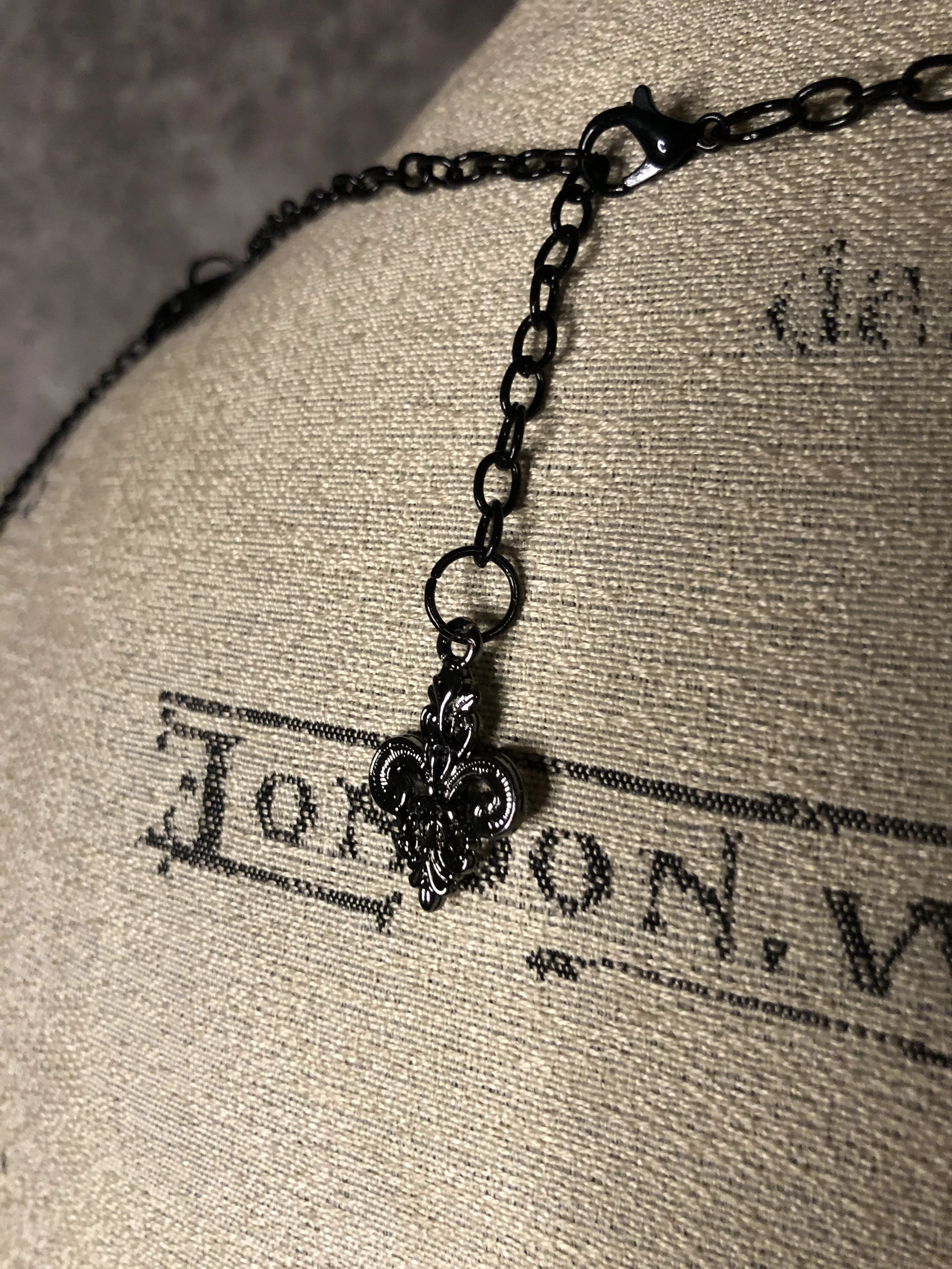 The Poe body chain harness embroidered flying raven, black chains and