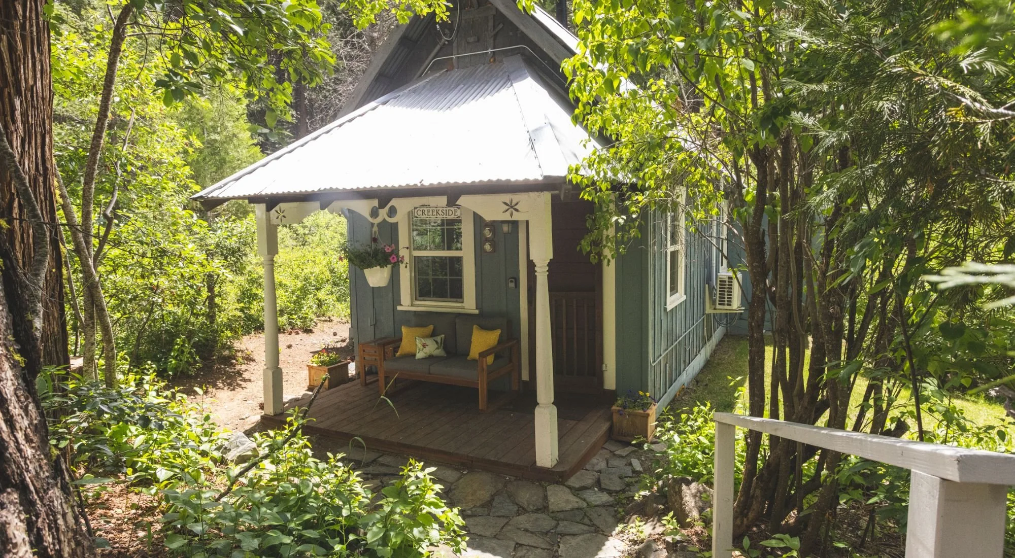 Love Is in the Air (and In the Mountains): What’s Included In a Destination Wedding Package 