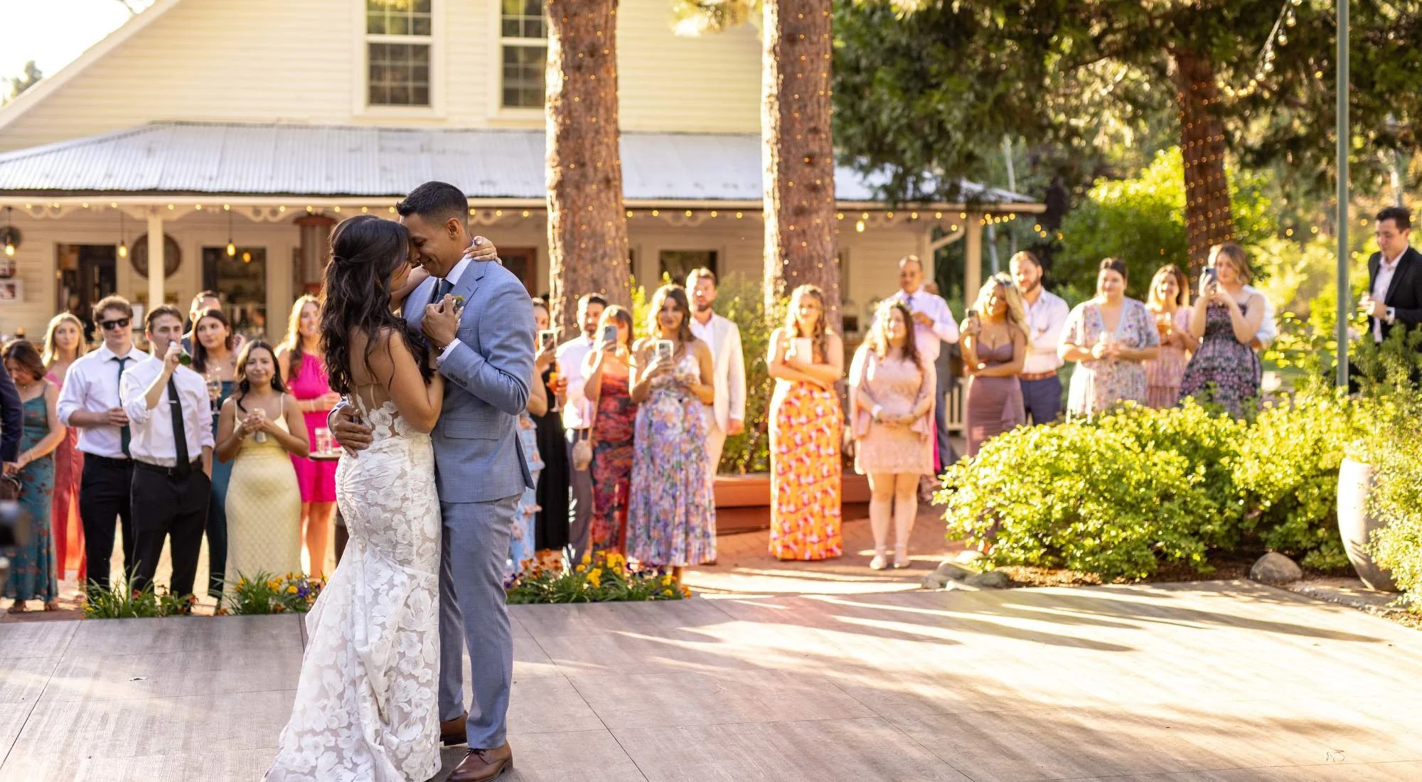 The Perfect Holiday Proposal: An Enchanting Beginning to Your Engagement