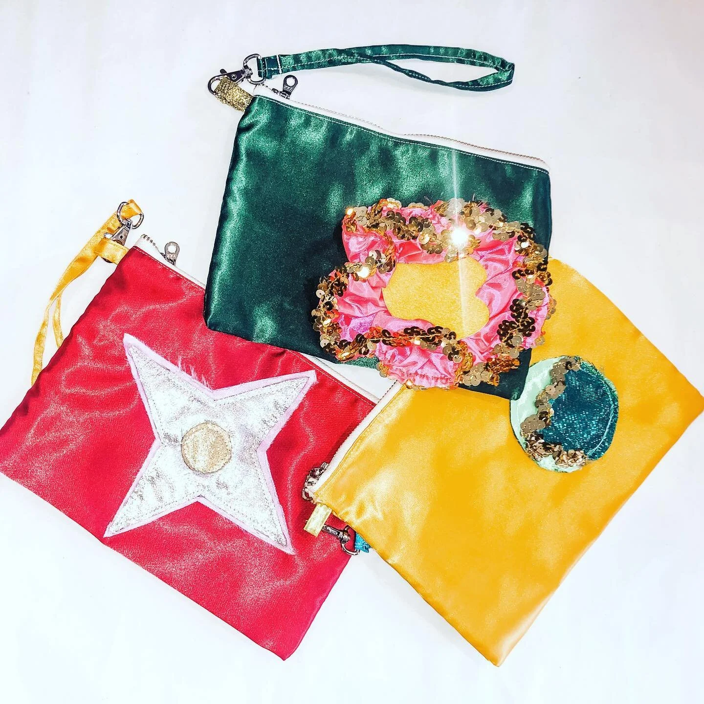 sustainable mardi gras throws